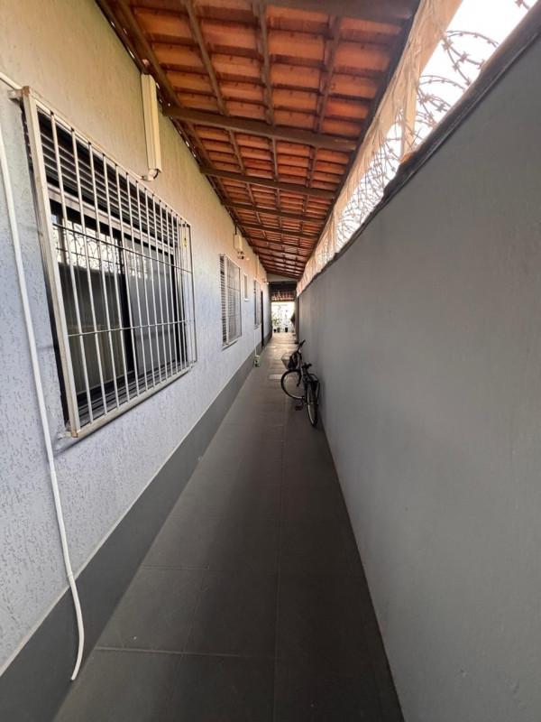 Casa, Tropical, 3 Quartos, 2 Vagas, 1 Suíte