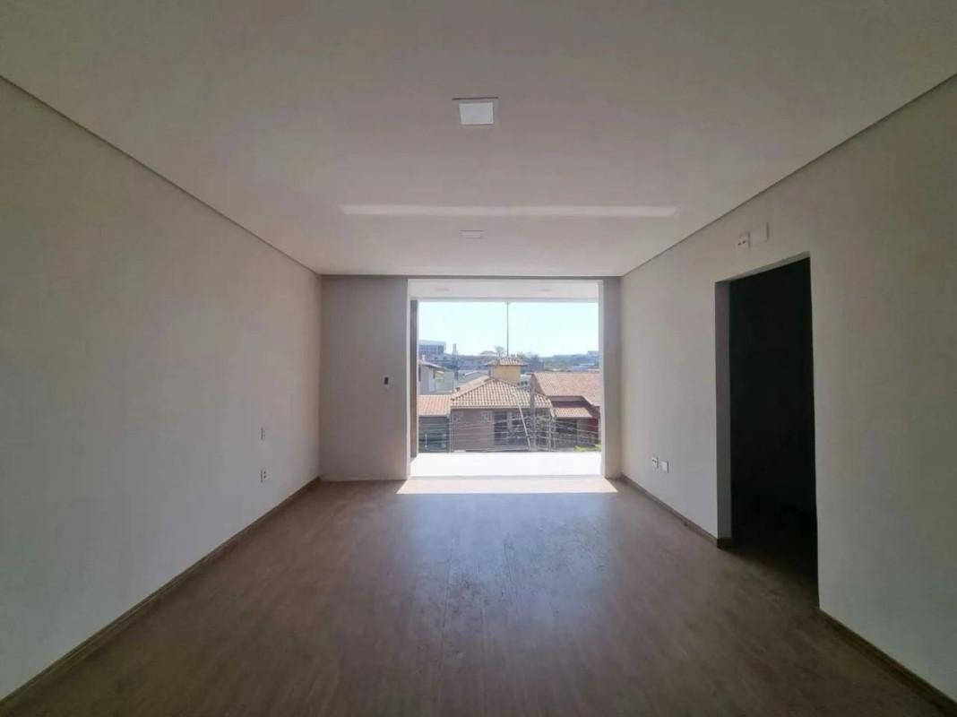 Casa, Jardim Riacho das Pedras, 3 Quartos, 4 Vagas, 1 Suíte