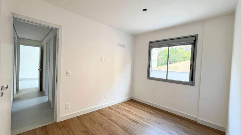 Apartamento, Sagrada Família, 3 Quartos, 2 Vagas, 1 Suíte