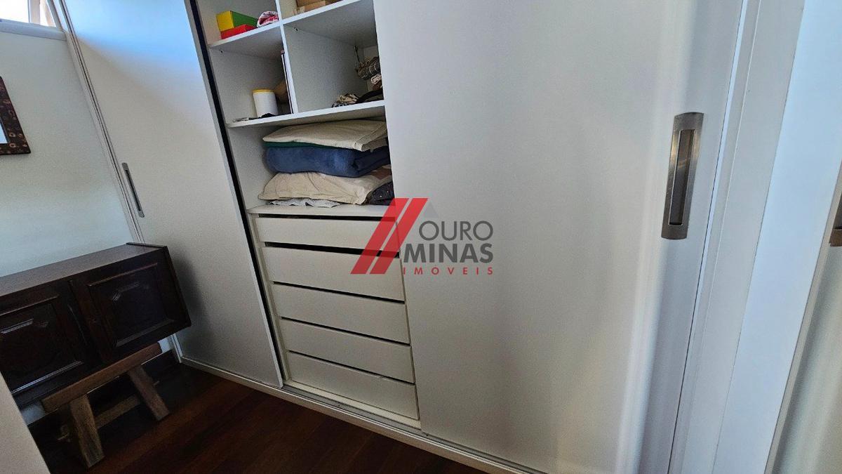 Casa em Condomínio, Jardins de Petrópolis, 4 Quartos, 3 Vagas, 2 Suítes