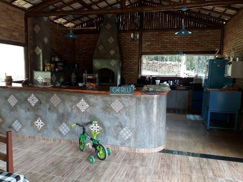 Rural, Bandeirinhas, 5 Quartos, 10 Vagas, 1 Suíte