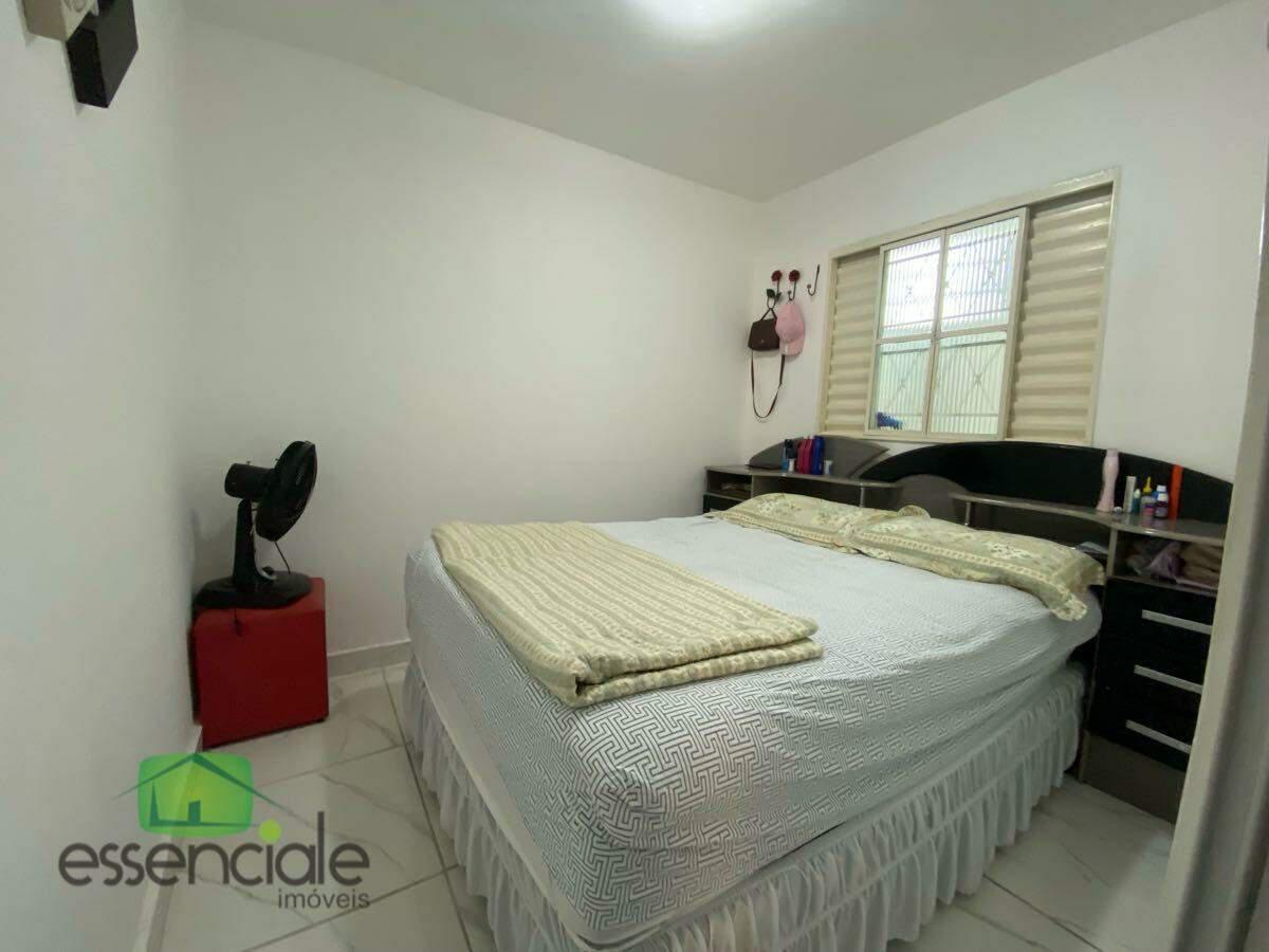 Casa, Conjunto Água Branca, 4 Quartos, 3 Vagas, 1 Suíte
