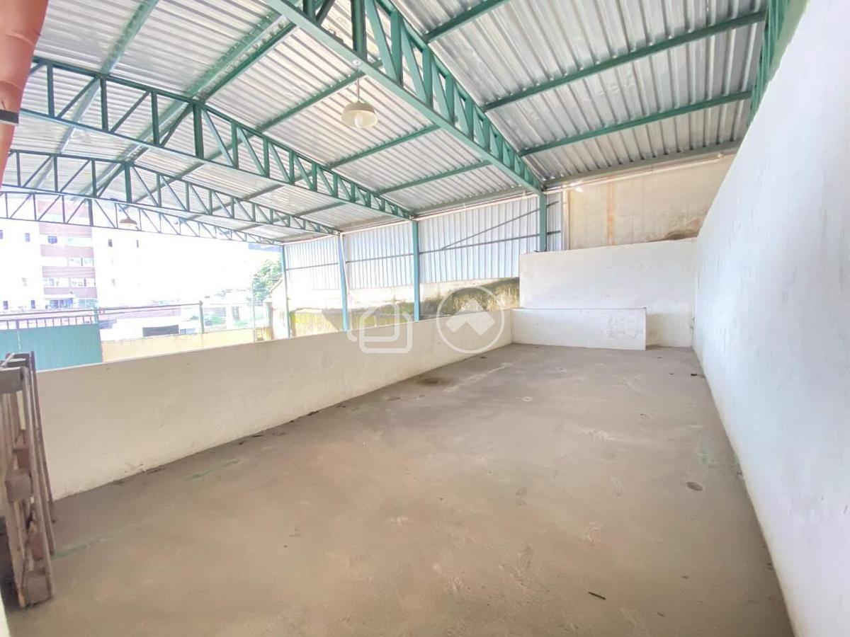 Galpão, Padre Eustáquio