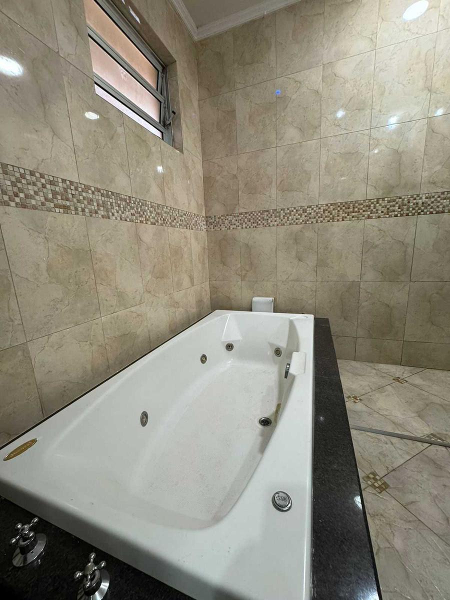 Casa, Santa Terezinha, 3 Quartos, 5 Vagas, 2 Suítes