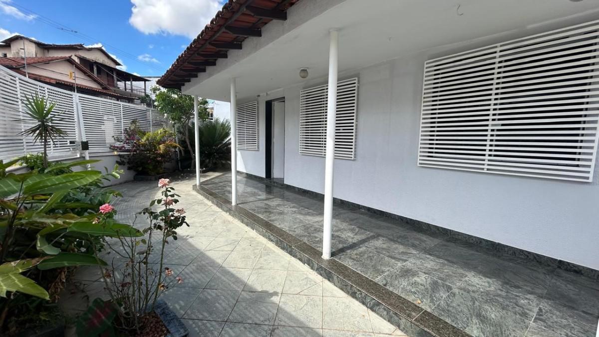 Casa, Cachoeirinha, 4 Quartos, 4 Vagas