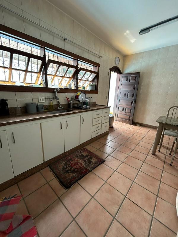Casa, Castelo, 4 Quartos, 4 Vagas, 3 Suítes