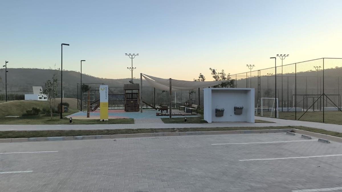 Lote, Itacolomi, 0 Quarto, 0 Vaga