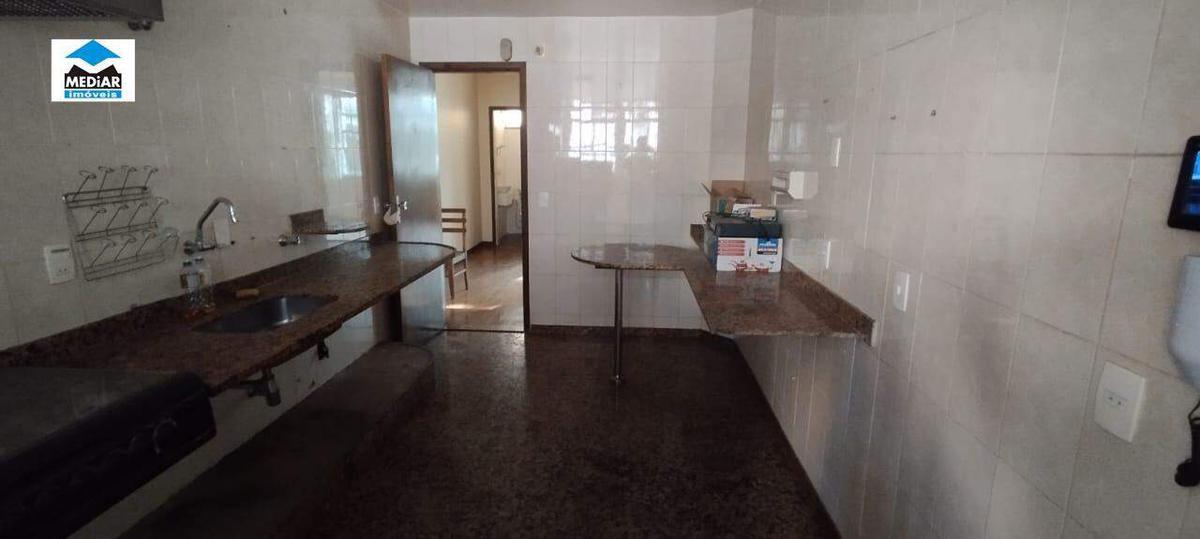 Apartamento, Funcionários, 4 Quartos, 2 Vagas, 1 Suíte