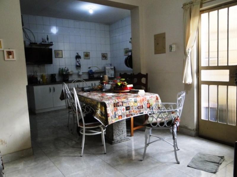 Casa, Sagrada Família, 4 Quartos, 2 Vagas, 2 Suítes