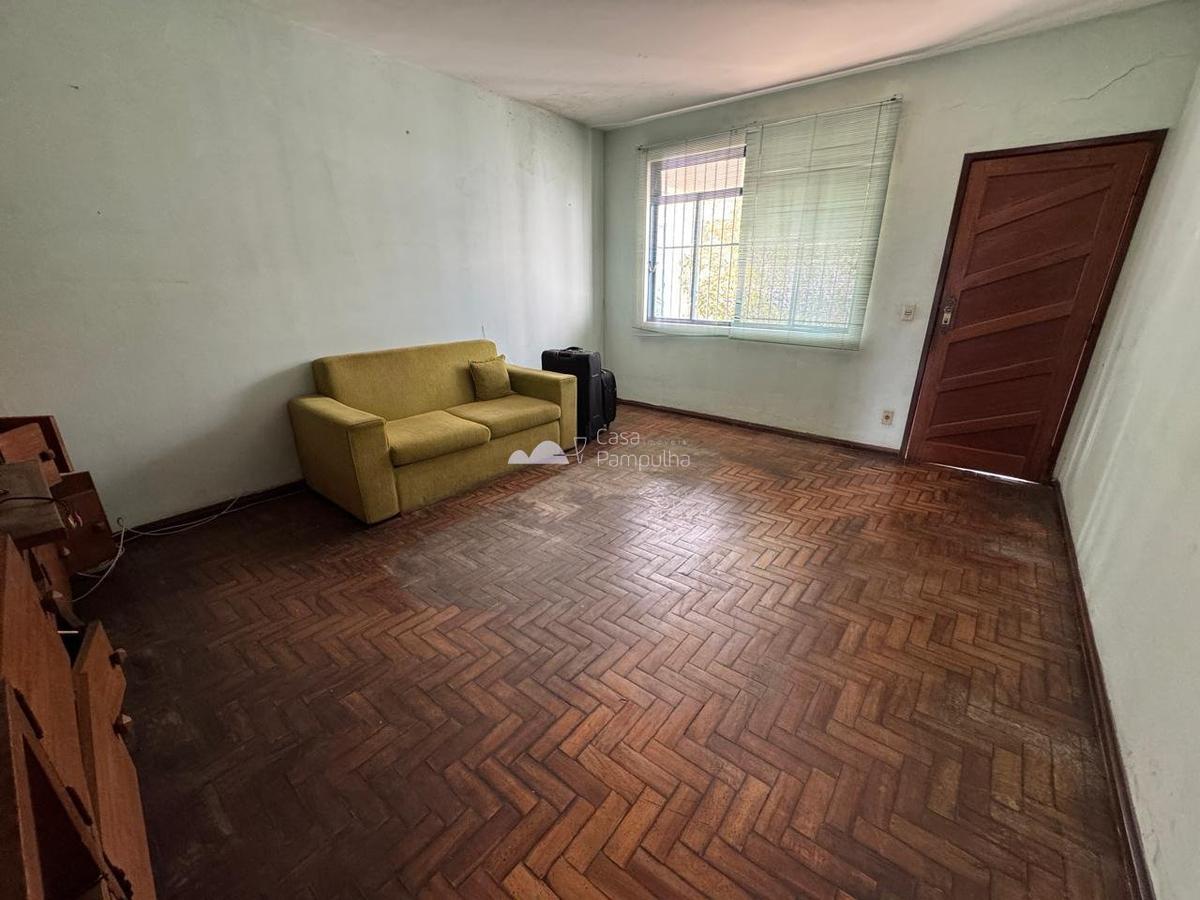 Casa, Santa Branca, 3 Quartos, 4 Vagas, 1 Suíte