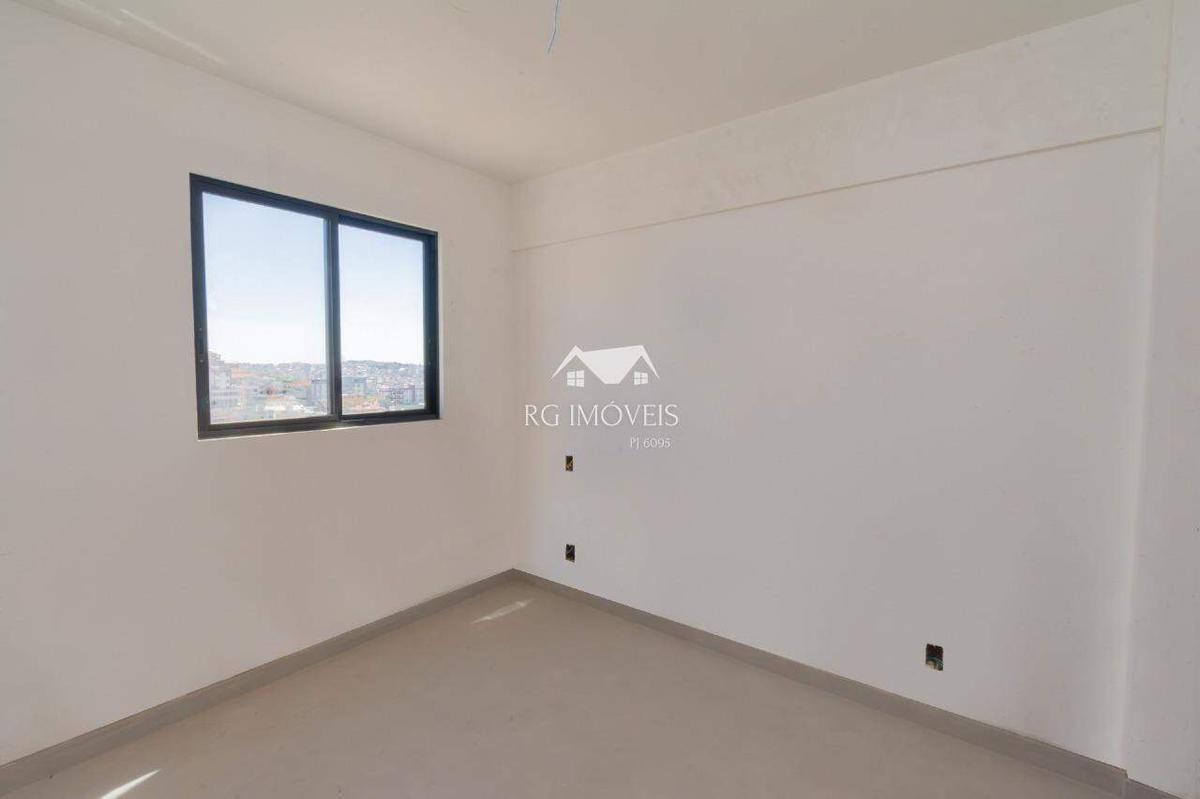 Apartamento, Barreiro, 3 Quartos, 2 Vagas, 1 Suíte