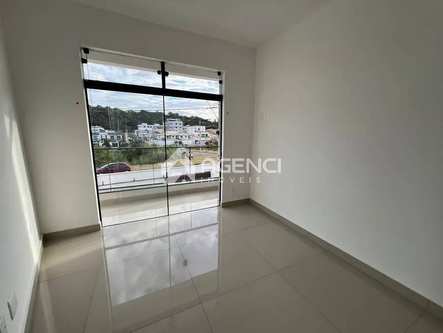 Casa, Vale das Orquídeas, 3 Quartos, 0 Vaga, 1 Suíte