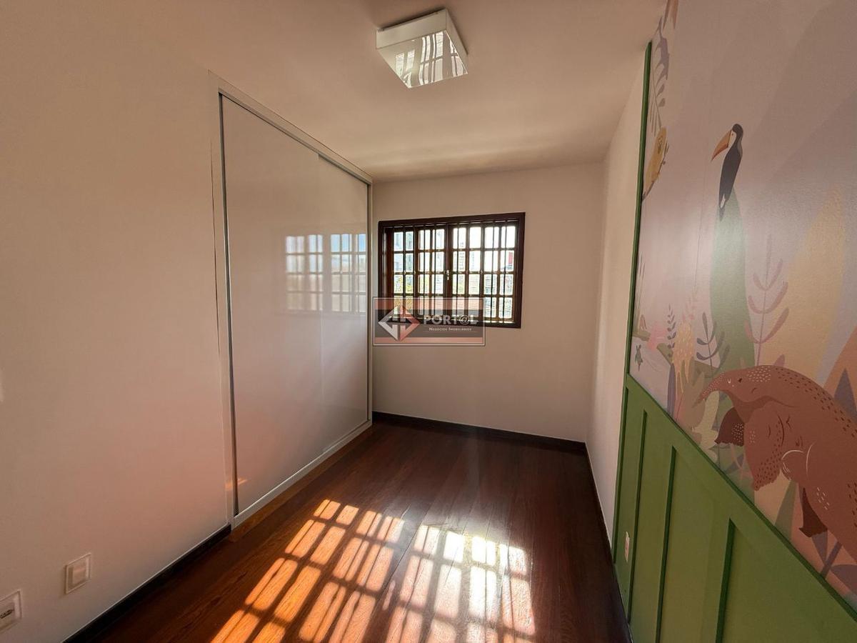 Casa, Itapoã, 3 Quartos, 4 Vagas, 1 Suíte