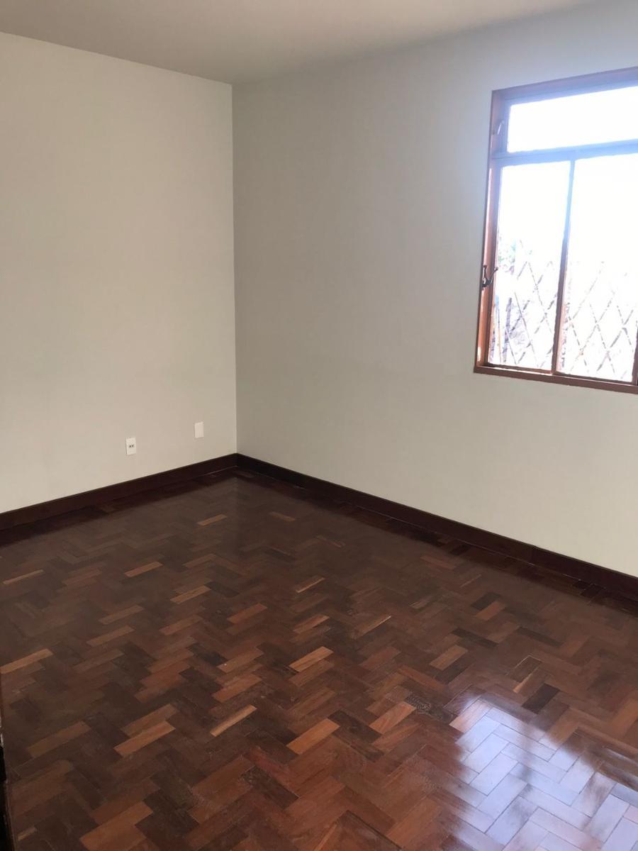 Casa, Santa Branca, 4 Quartos, 4 Vagas, 2 Suítes