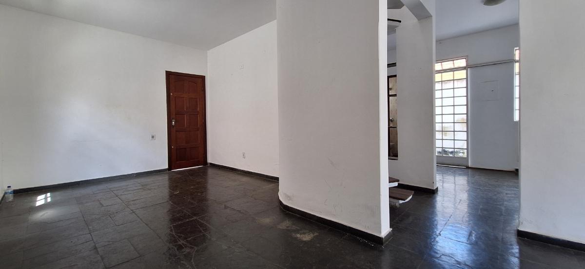 Casa, Floresta, 4 Quartos, 3 Vagas, 1 Suíte