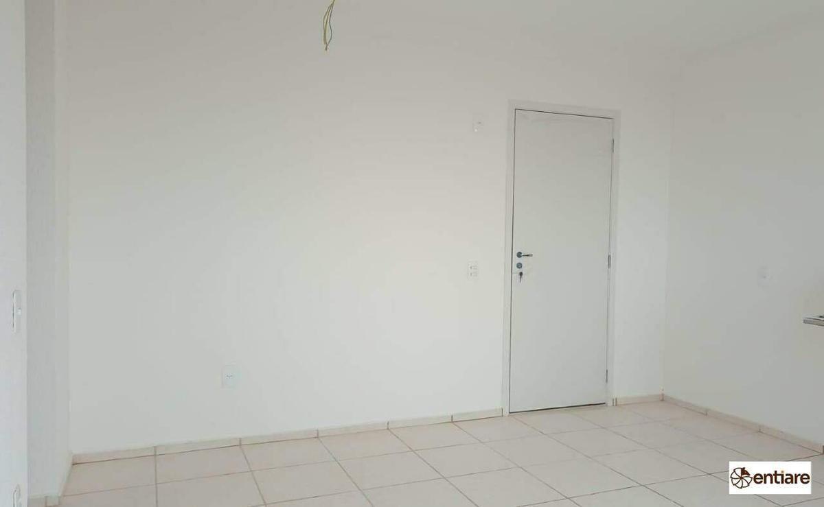 Apartamento, Jardim dos Comerciários, 2 Quartos, 1 Vaga
