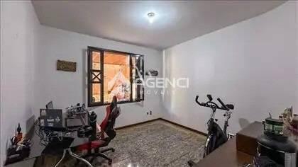 Casa, Camargos, 4 Quartos, 0 Vaga, 1 Suíte