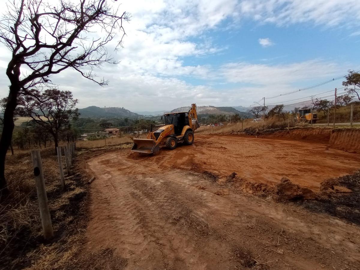 Lote, Bandeirinhas, 0 Quarto, 0 Vaga