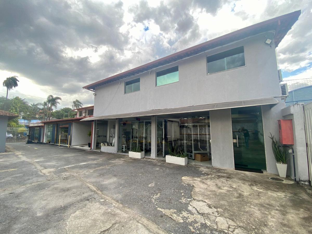 Casa, Pampulha, 10 Quartos, 15 Vagas, 1 Suíte