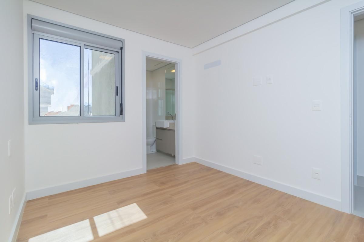 Apartamento, Sagrada Família, 3 Quartos, 2 Vagas, 1 Suíte
