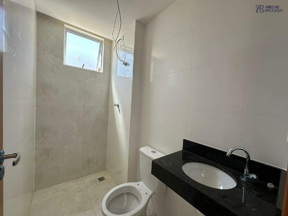 Cobertura, Miramar (barreiro), 3 Quartos, 2 Vagas, 1 Suíte