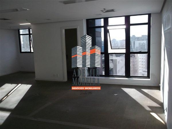 Andar, Funcionários, 4 Vagas