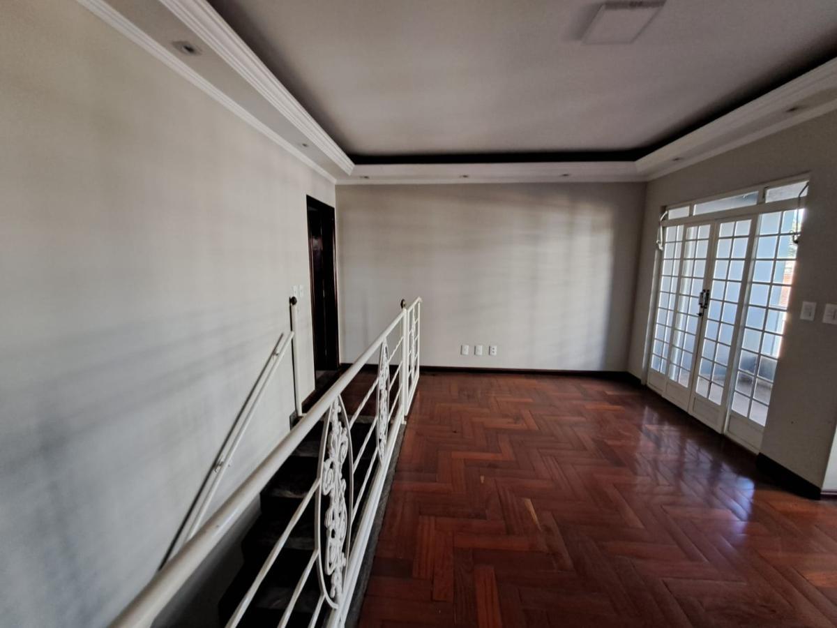 Casa, Centro, 2 Quartos, 0 Vaga