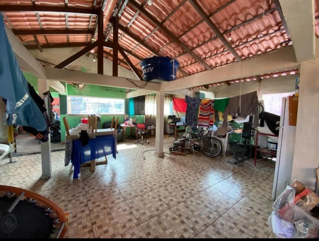 Casa, Três Barras, 8 Quartos, 0 Vaga, 1 Suíte