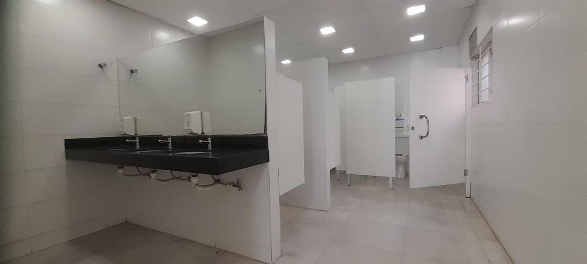 Loja, Savassi, 0 Quarto, 2 Vagas, 0 Suíte