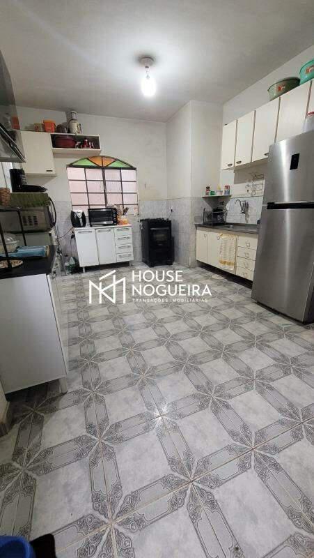 Casa, Araguaia, 3 Quartos, 2 Vagas, 2 Suítes