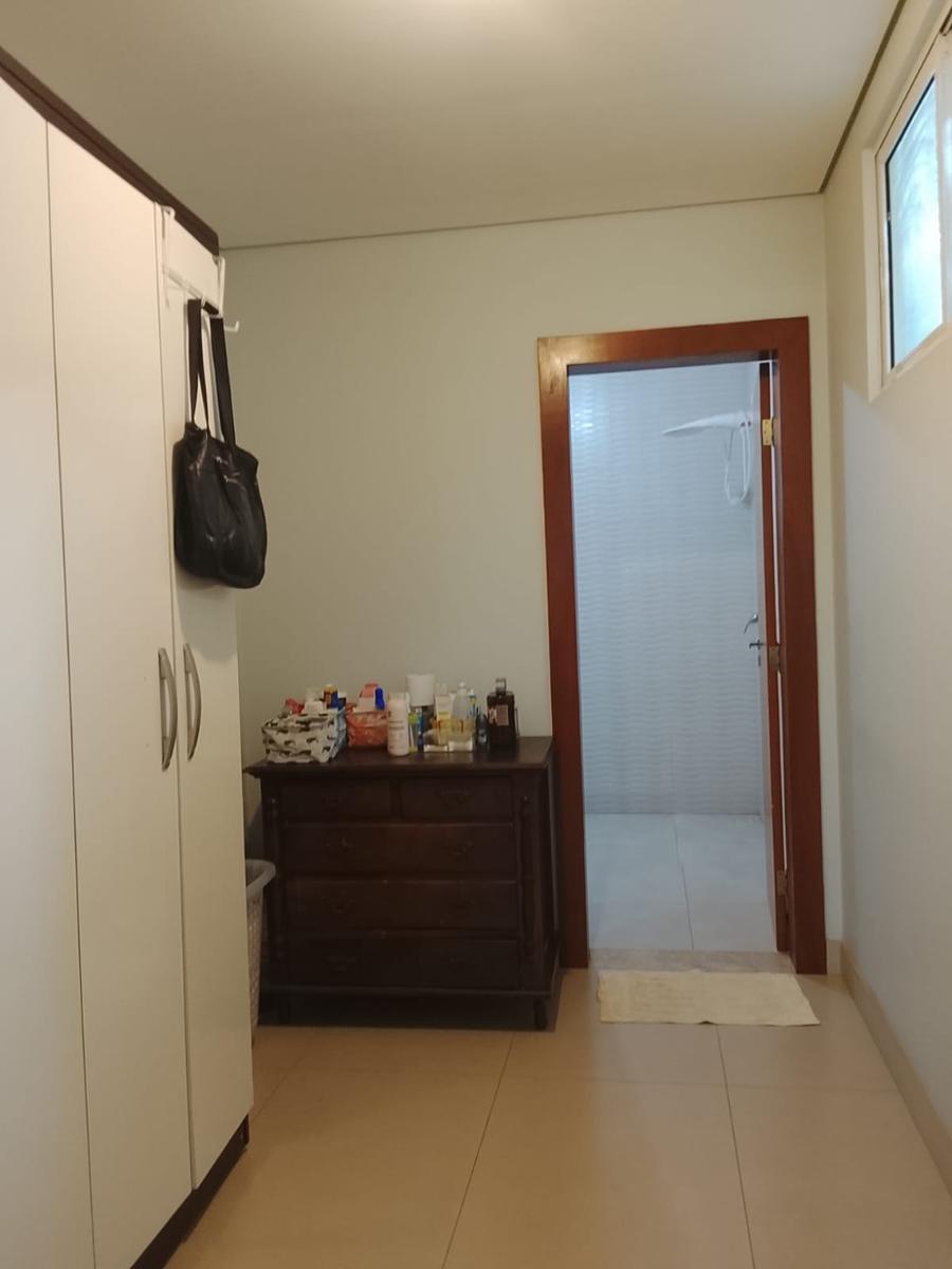 Casa, Trevo, 7 Quartos, 8 Vagas, 3 Suítes