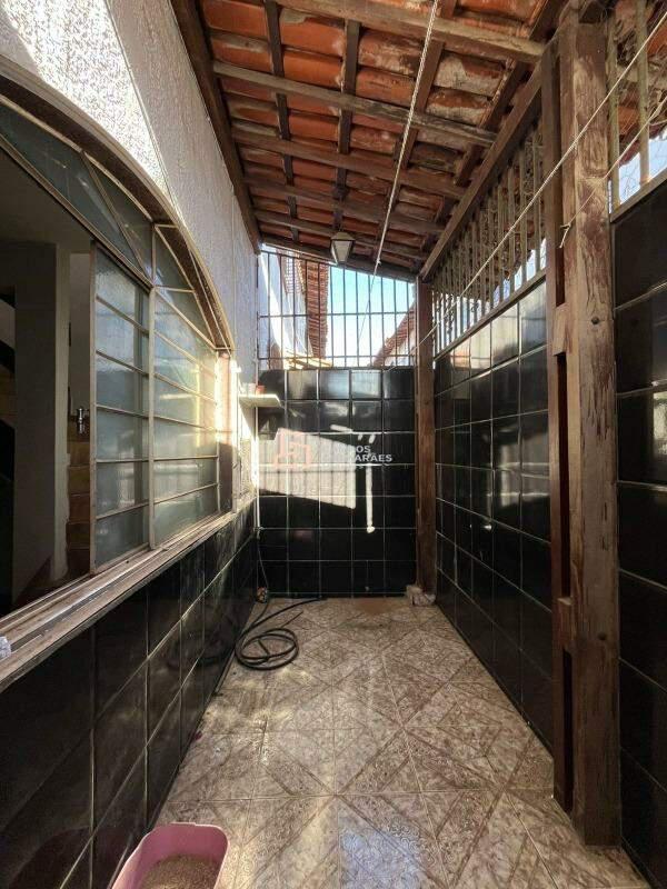 Casa, Santa Branca, 2 Quartos, 1 Vaga