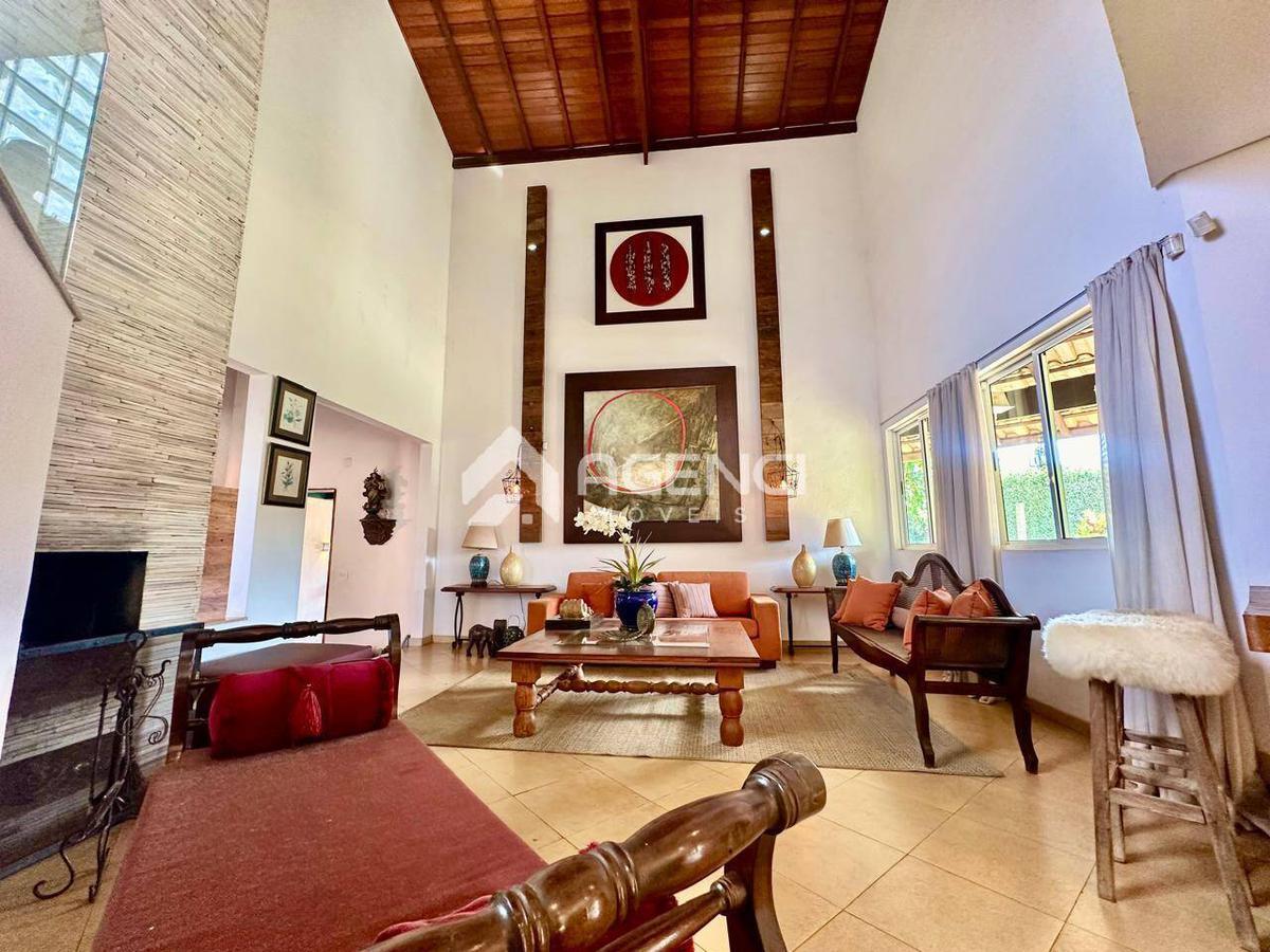 Casa, Jardim Canadá, 5 Quartos, 0 Vaga, 1 Suíte