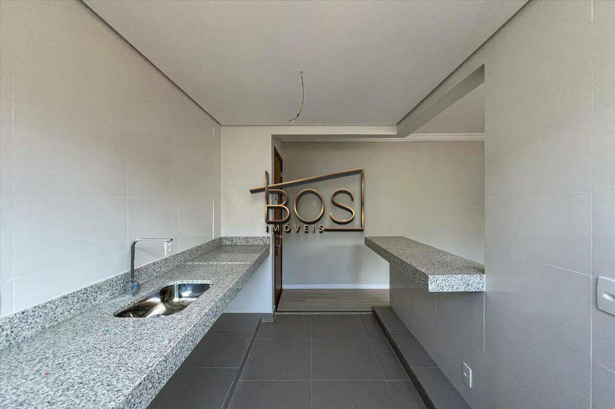 Apartamento, Sagrada Família, 3 Quartos, 2 Vagas, 1 Suíte