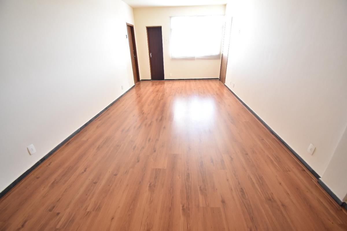 Sala, São José, 0 Quarto, 0 Vaga