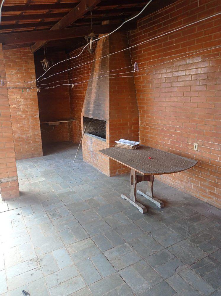 Casa, Centro, 3 Quartos, 0 Vaga, 1 Suíte