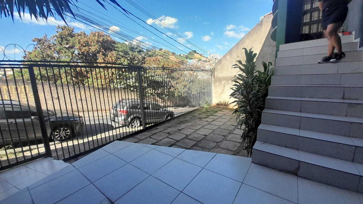 Casa, Jardim América, 3 Quartos, 2 Vagas, 1 Suíte