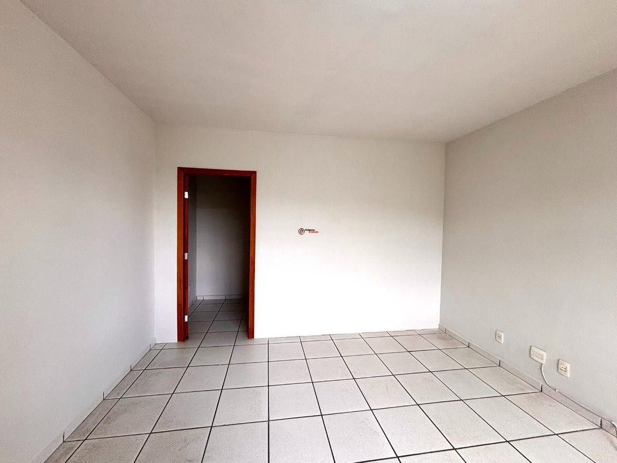 Sala, São José, 0 Quarto, 0 Vaga