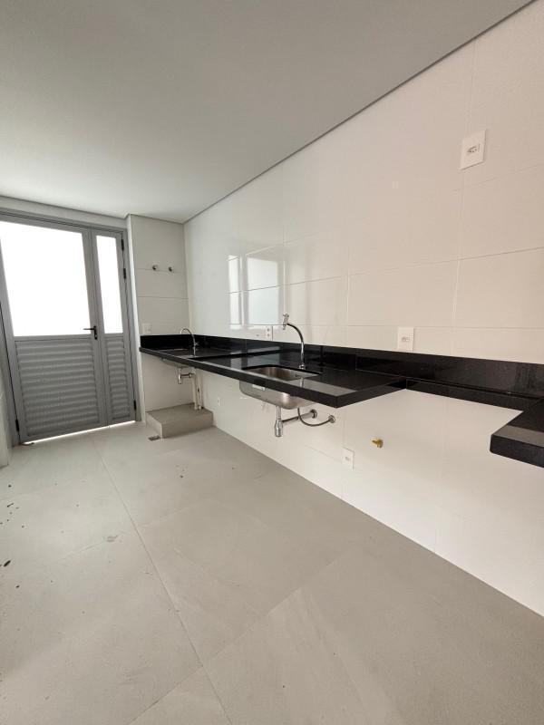 Apartamento, Sagrada Família, 3 Quartos, 2 Vagas, 1 Suíte