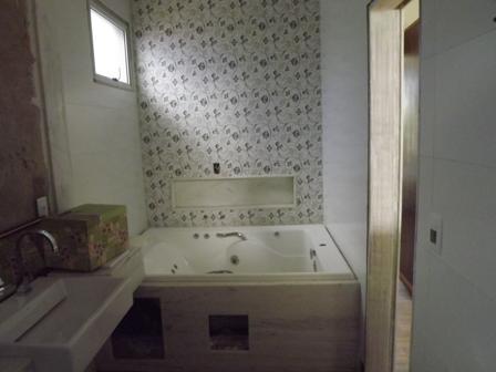 Casa, Trevo, 4 Quartos, 3 Suítes