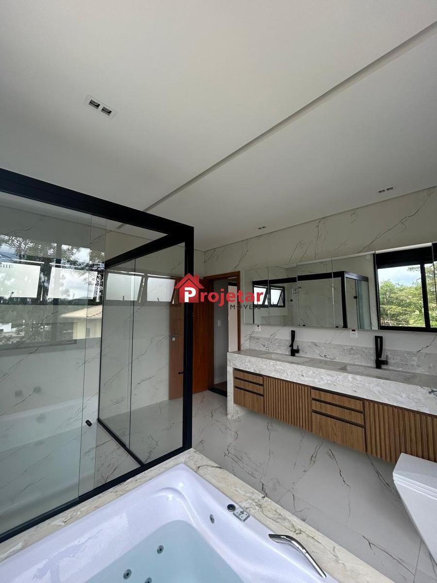 Casa, Gran Royalle, 4 Quartos, 5 Vagas, 2 Suítes