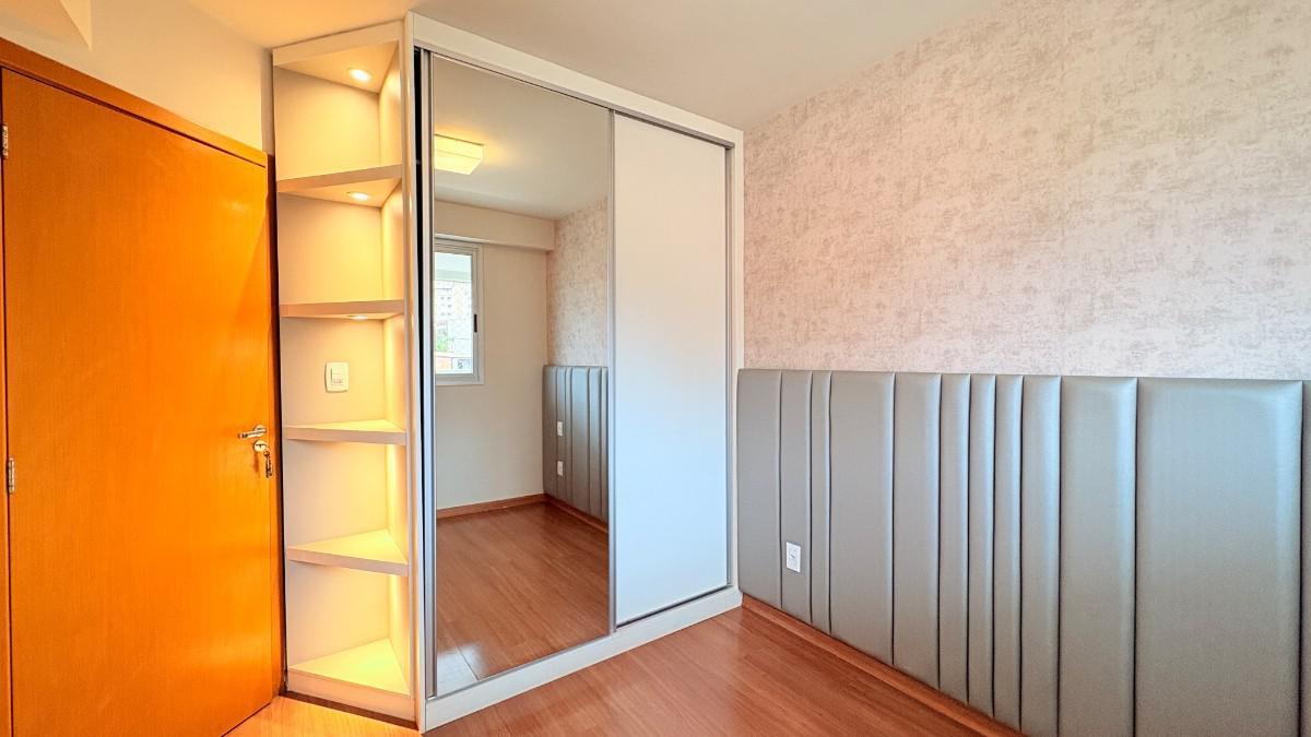 Apartamento, Sagrada Família, 3 Quartos, 2 Vagas, 1 Suíte