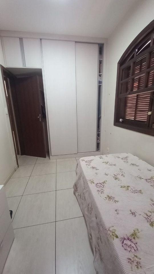 Casa, Cachoeirinha, 5 Quartos, 3 Vagas, 1 Suíte