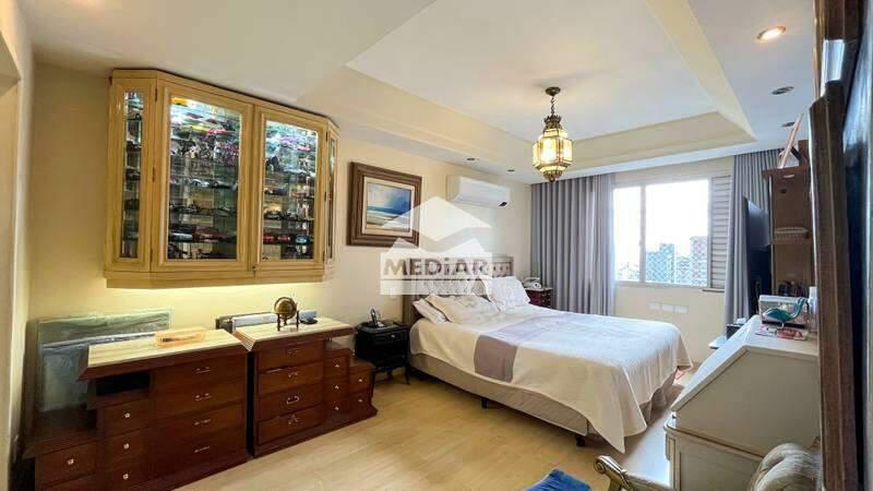 Apartamento, Funcionários, 4 Quartos, 2 Vagas, 1 Suíte