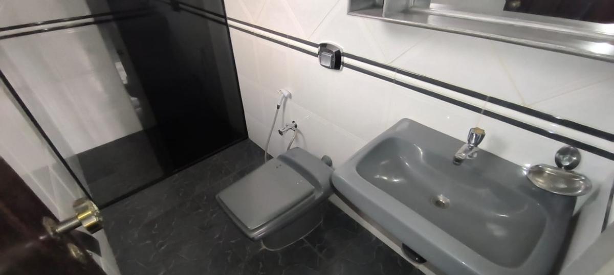 Casa, Itapoã, 5 Quartos, 4 Vagas, 1 Suíte