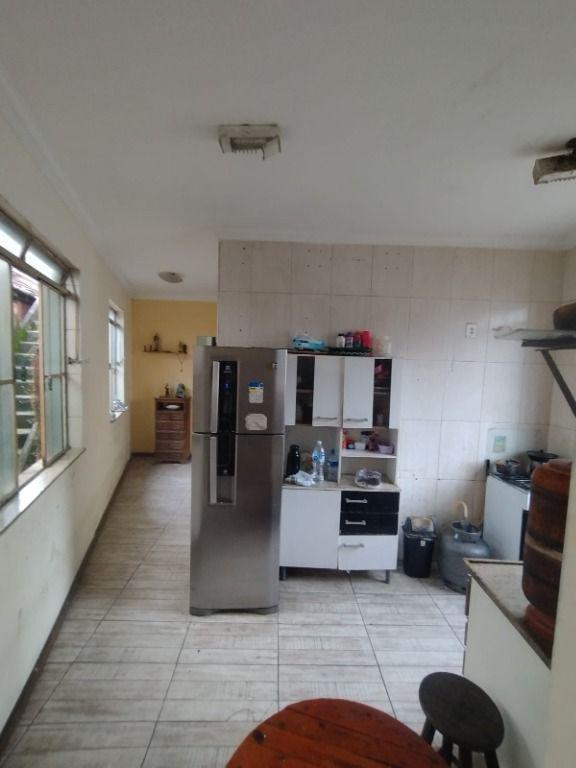 Casa, Siderúrgica, 3 Quartos, 1 Vaga, 1 Suíte