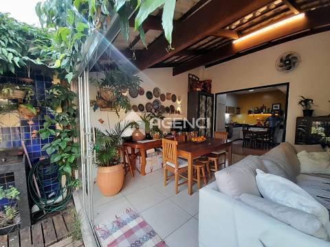 Casa, Cabral, 3 Quartos, 0 Vaga, 1 Suíte