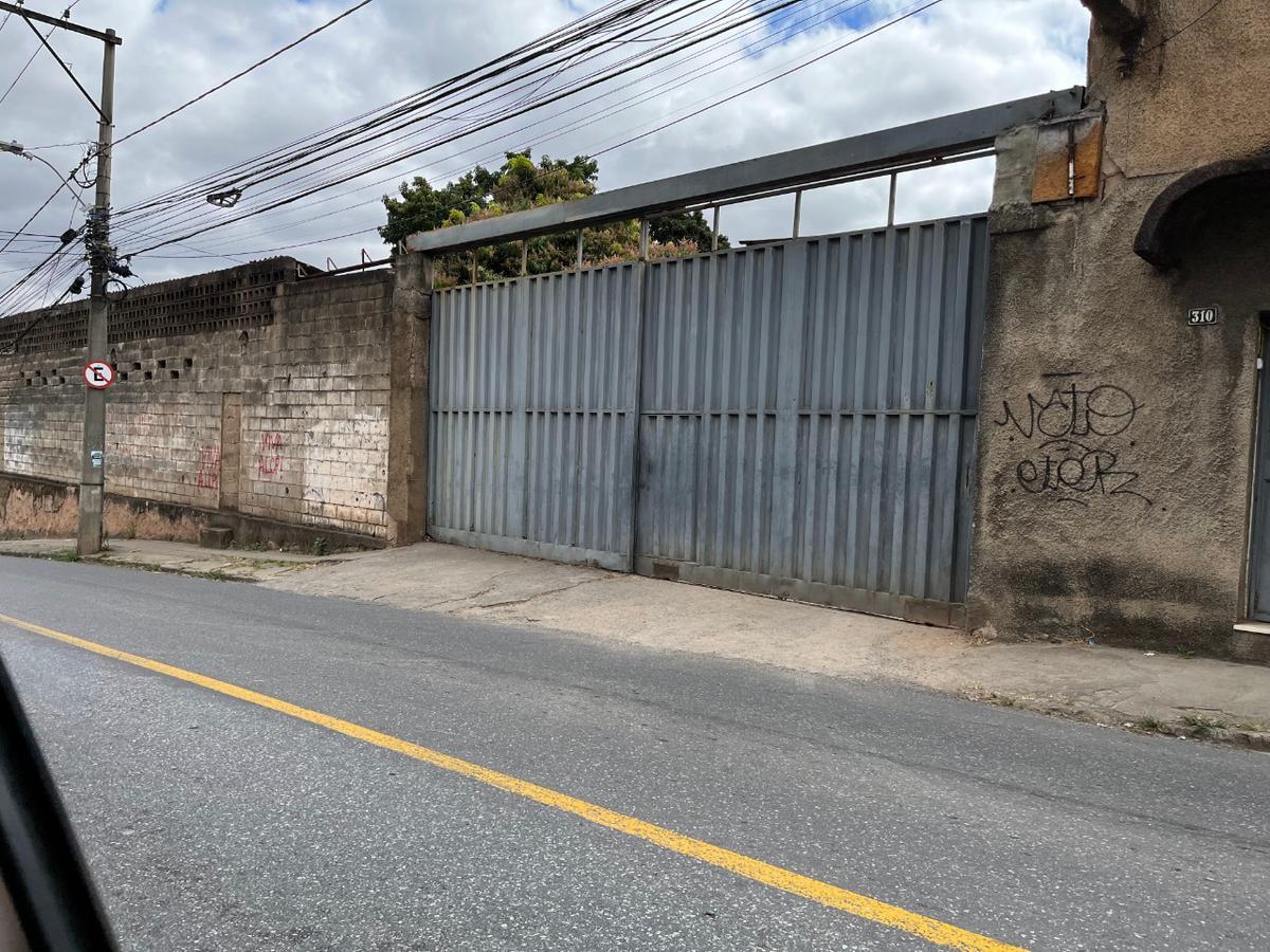 Galpão, São Francisco, 1 Quarto, 6 Vagas