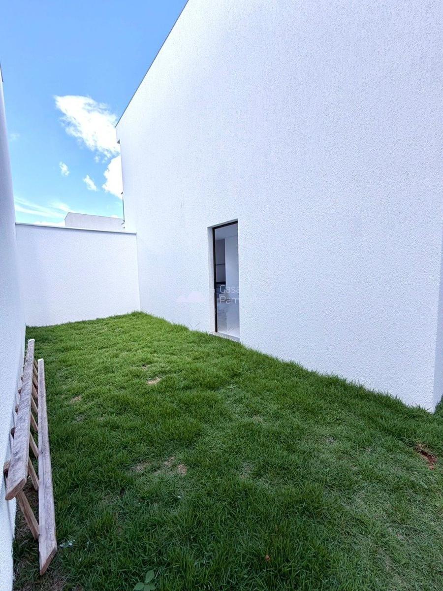 Casa, Trevo, 3 Quartos, 2 Vagas, 1 Suíte