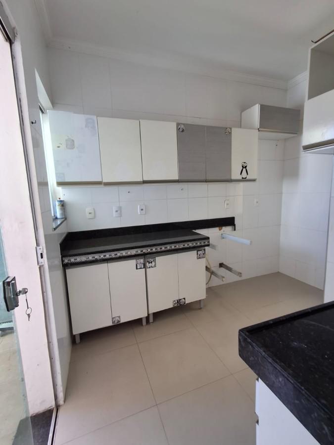 Casa, Jardim Imperial, 3 Quartos, 2 Vagas, 1 Suíte